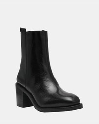 Steve Madden - Slender Black Leather Boots