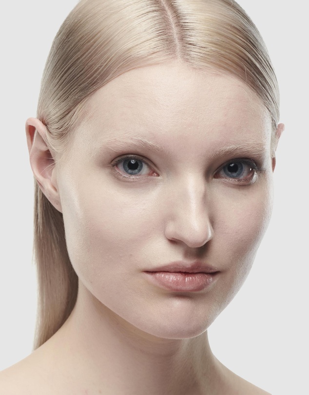 MAC - Studio Radiance Serum Powered Foundation - NC5