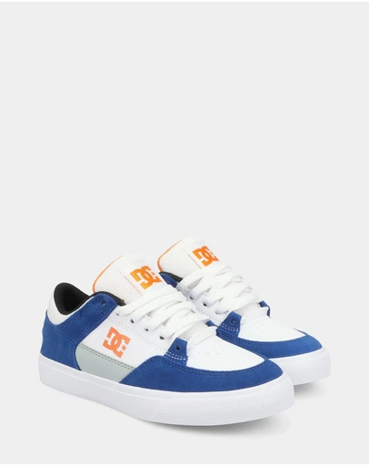 DC Shoes - Boys 8 to 16 Onyx Skate Shoes