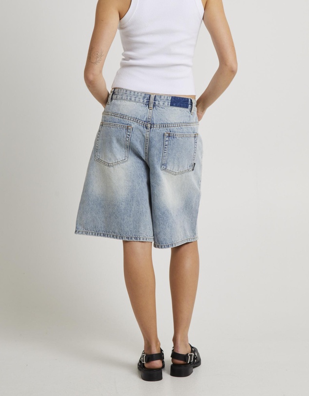 Insight - Kourtney Longline Jorts