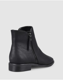 Verali - Hawk Ankle Boots