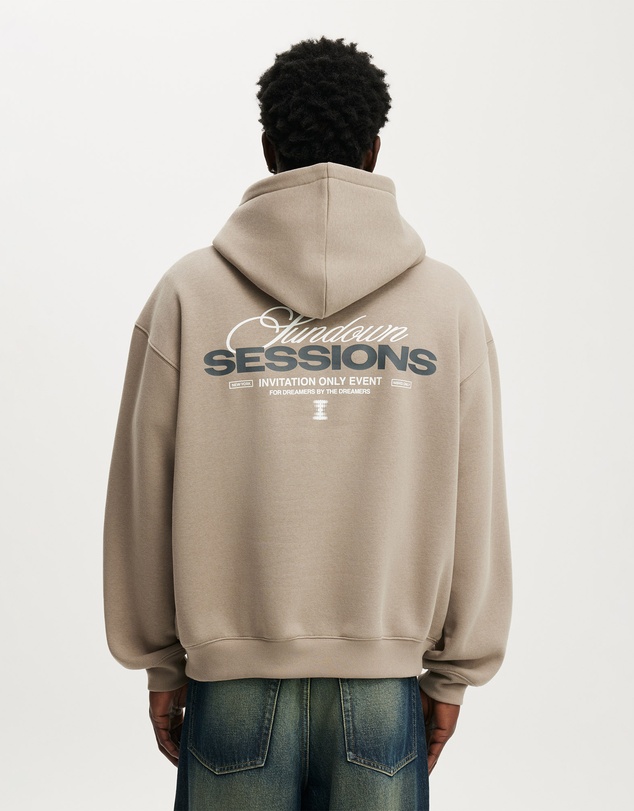 Cotton On - Box Fit Graphic Hoodie