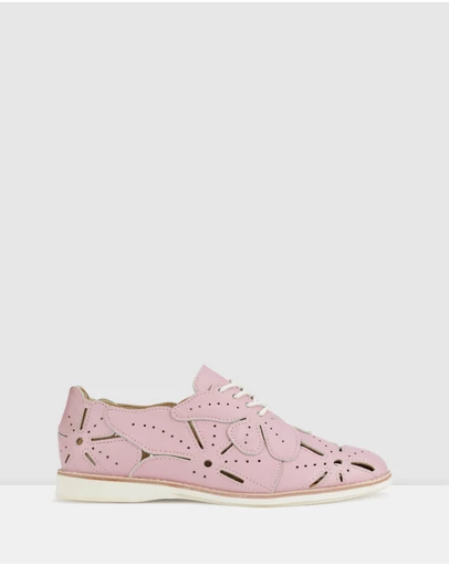 Rollie - Derby Applique Shoe