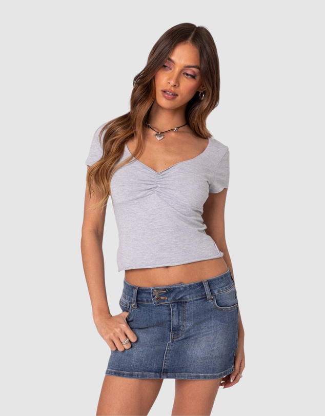 EDIKTED - Ava V Neck Ruched Top