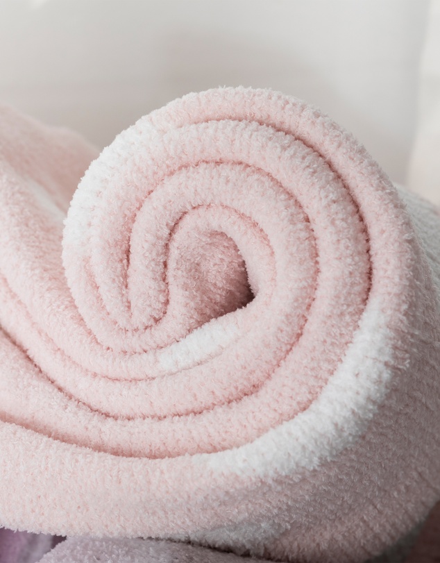 Living Textiles - Chenille Blanket - Pink Hearts