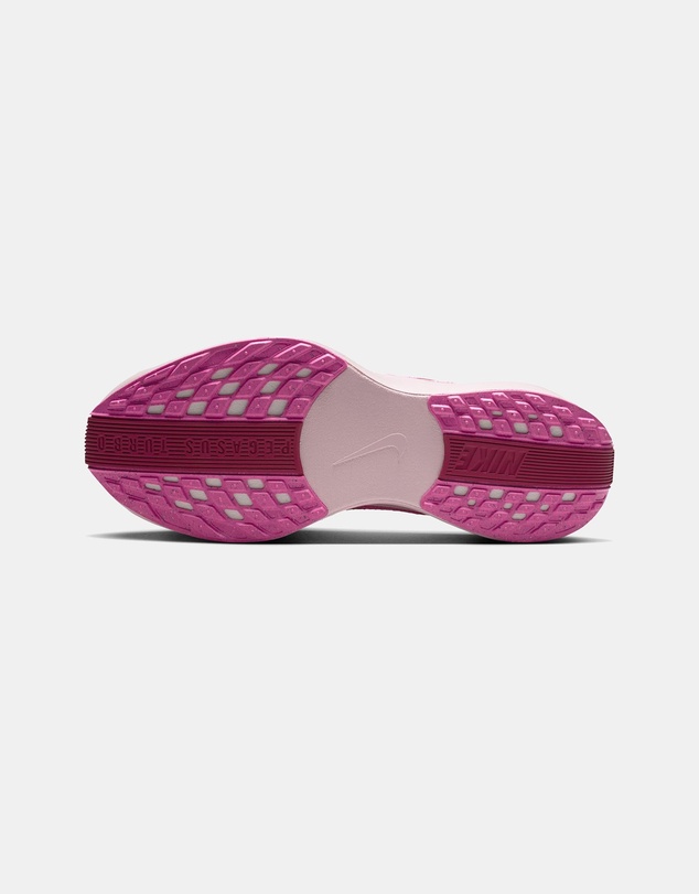 Nike - Pegasus Plus - Women's