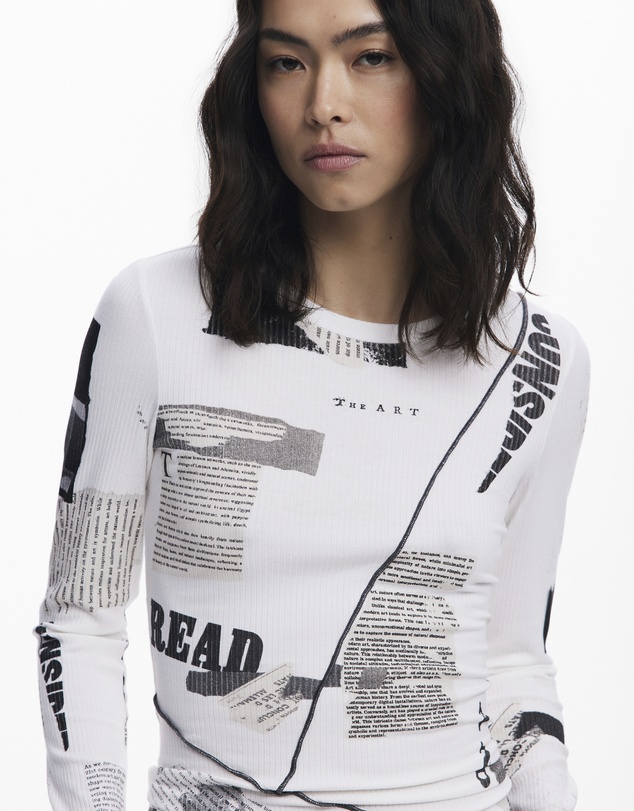 Desigual - Ribbed newspaper T-shirt