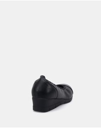 Vybe Lifestyle - Emberly