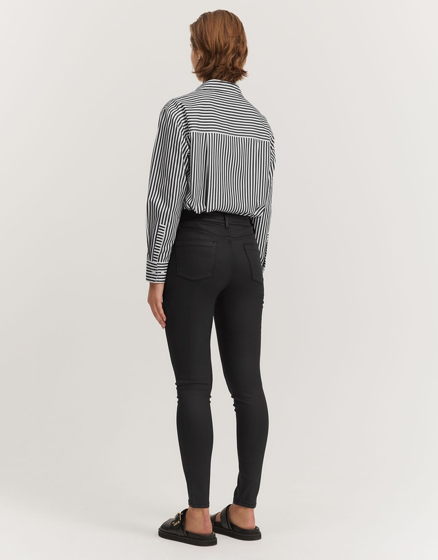 Country Road - Coated Mid Rise Fitted Jean