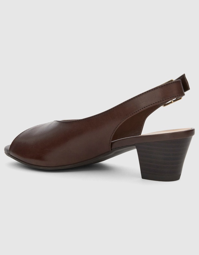 Wide Steps - Hilda
