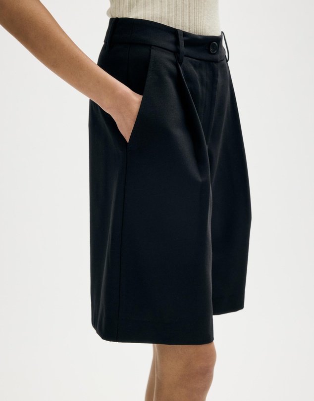 Minima Esenciales - Ise Tailored Shorts