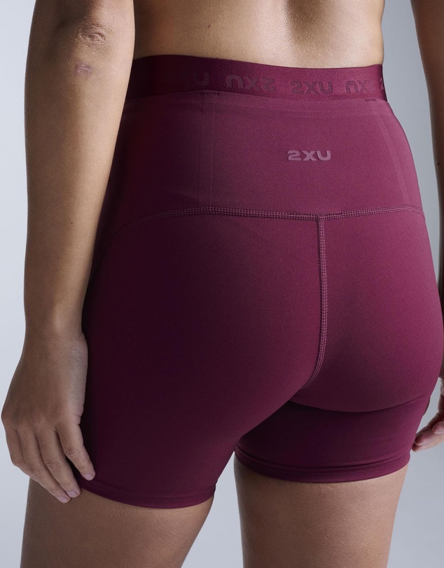 2XU - Form Stash Hi-Rise Compression 4 Inch Shorts