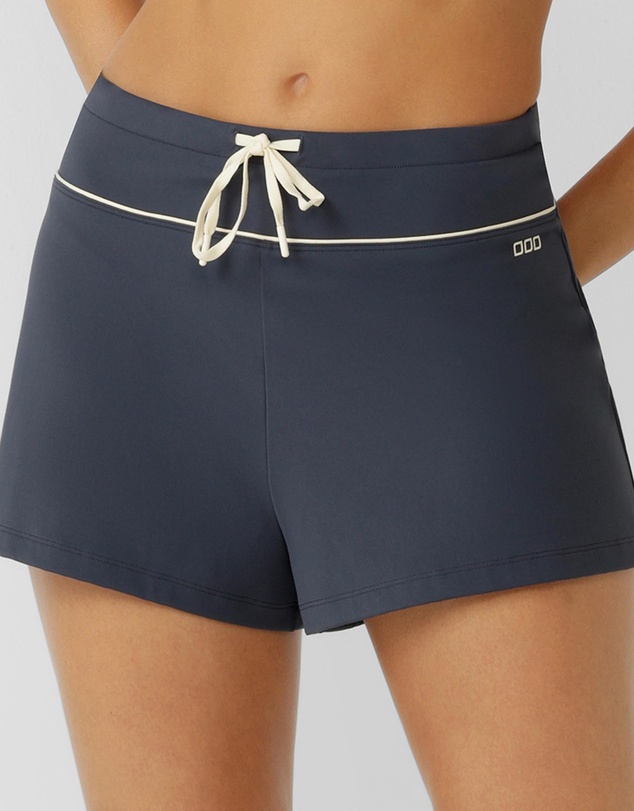 Lorna Jane - Heritage 6cm Kick Shorts