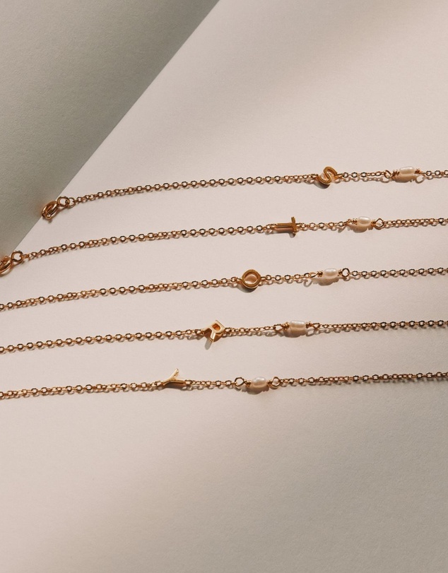 SAINT VALENTINE - Pearl Letter Bracelet - Gold X