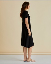Betty Basics - Donna Dress
