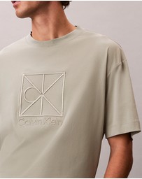 Calvin Klein - Relaxed Premium Interlock Emblem Logo T-Shirt