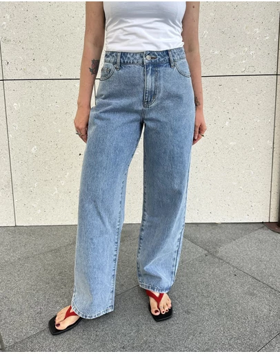 Calli - Petite Wilder Jeans