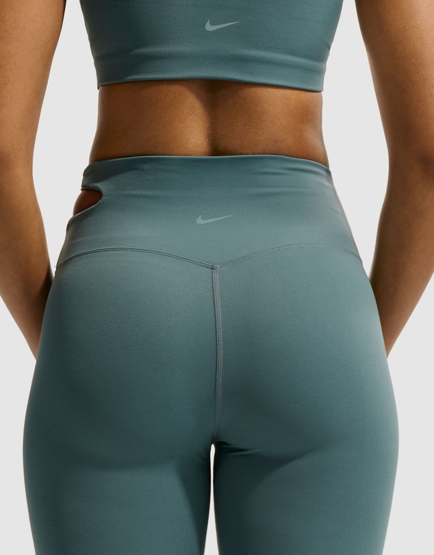 Nike - Zenvy High-Waisted Flared Leggings