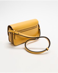 GUESS - Janie Convertible Crossbody Flap Bag