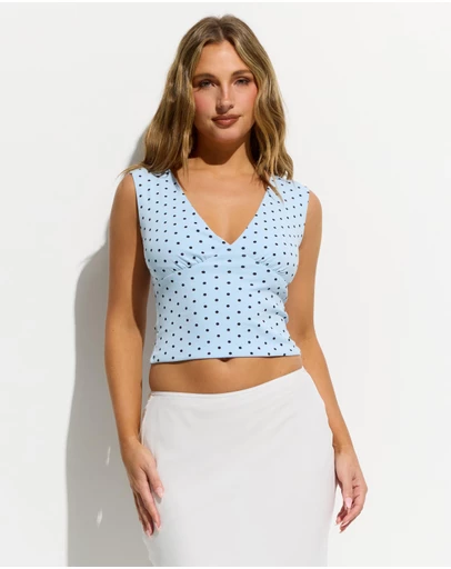 Dazie - Kenny Sleeveless Polka Dot V-Neck Top