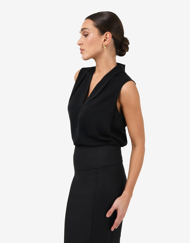 Forcast - Alivia 2 V-Neck Top