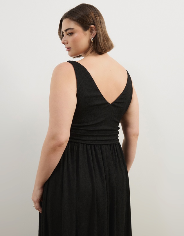 Atmos&Here Curvy - Lara V-Neck Ruched Side Maxi Dress