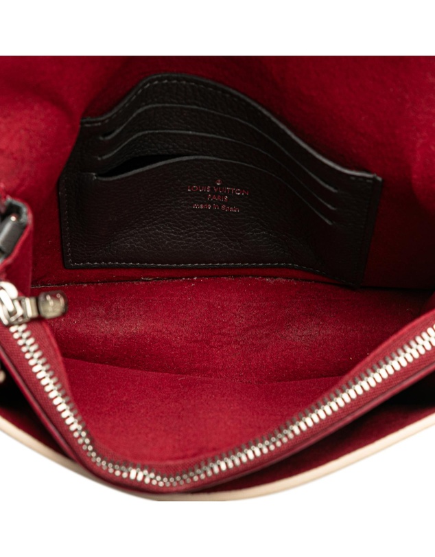 Pre-Loved by Azura Reborn - Pre-Loved louis vuitton Elegant Chain Shoulder Bag for Stylish Occasions