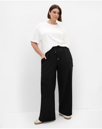 City Chic - Plus size Mae Wide Leg Jogger - black