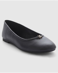 SPURR - Gia - ONLINE EXCLUSIVE
