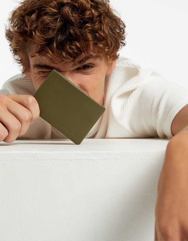 Status Anxiety - Jonah Wallet