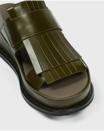 bul - Ha Sandal
