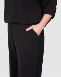 Love Your Wardrobe - Livia Crop Straight Leg Pants