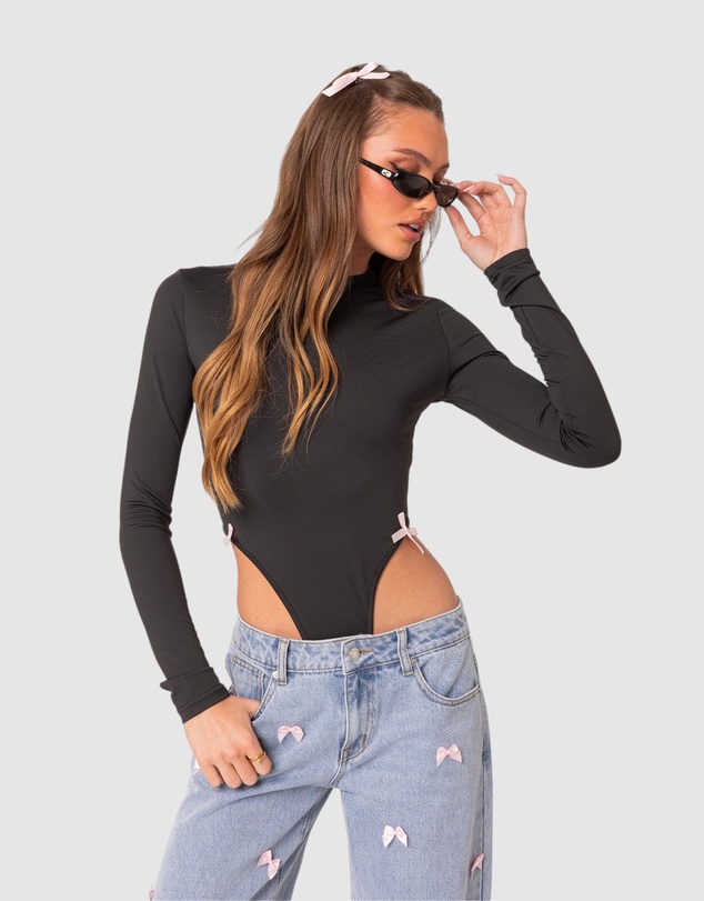 EDIKTED - High Leg Long Sleeve Bodysuit