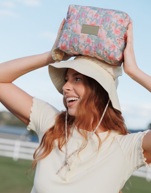 The Somewhere Co - Sage Wildflowers Cosmetic Case