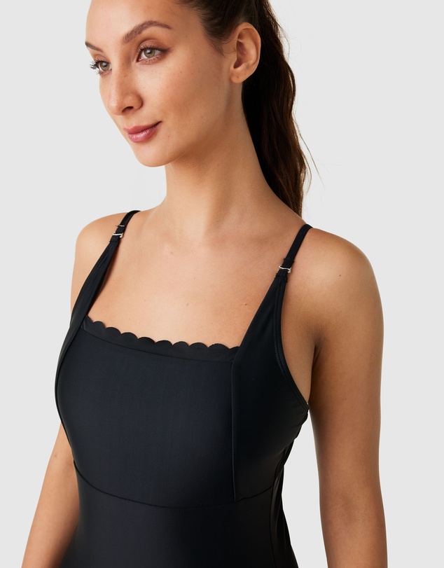 Modest Mermaid - Scallop Edge One Piece Swimsuit