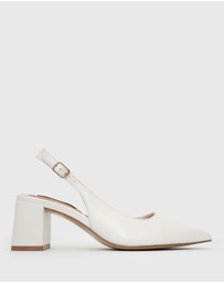 Betts - Wider Fit Kendra Leather Pointed Toe Slingback Pumps