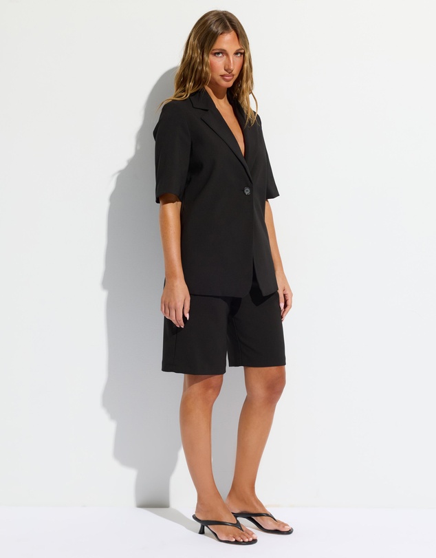 Dazie - Tate Longline Tailored Shorts