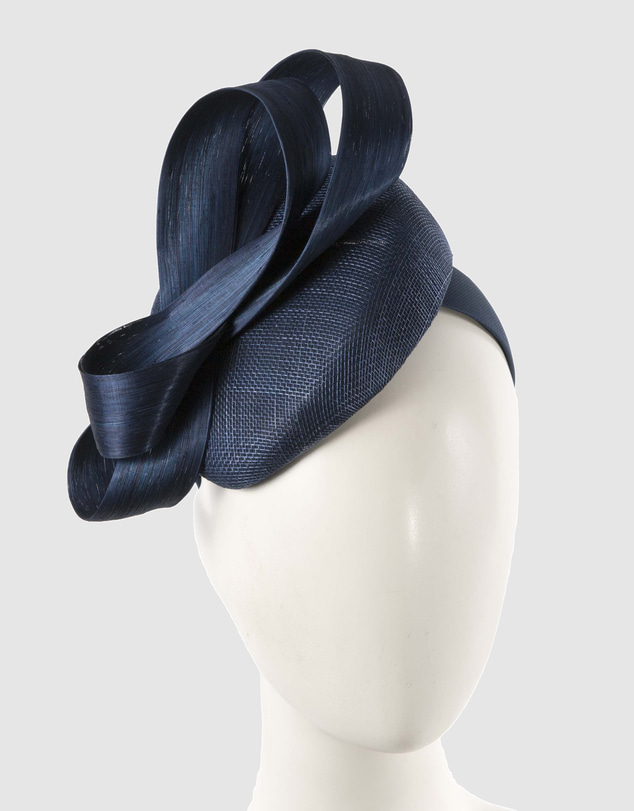 Max Alexander - Navy Pillbox Racing Fascinator