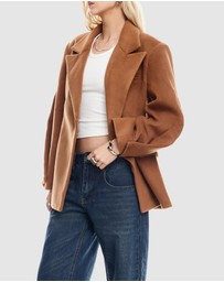 Lioness - Heart Shaped Coat - ICONIC EXCLUSIVE
