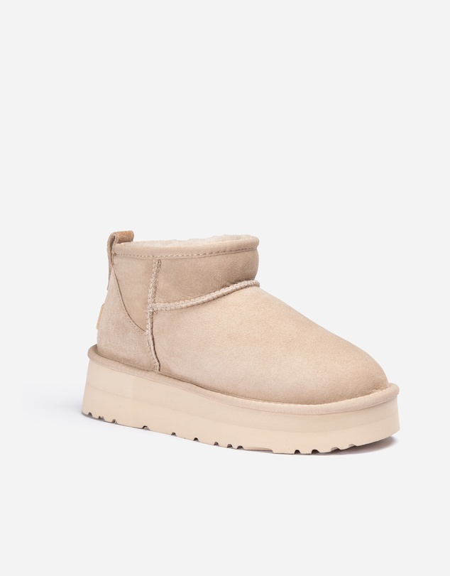 Ozwear Connection Uggs - Ugg Classic Platform Ultra Mini Boots (Water Resistant)
