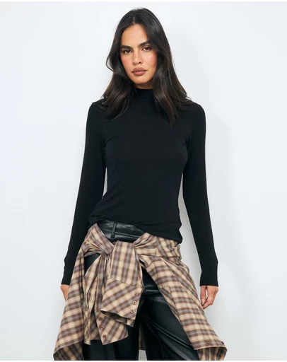 AERE - Lena Mockneck T-Shirt