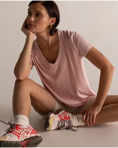 HyperLuxe The Label - V Neck Shirt