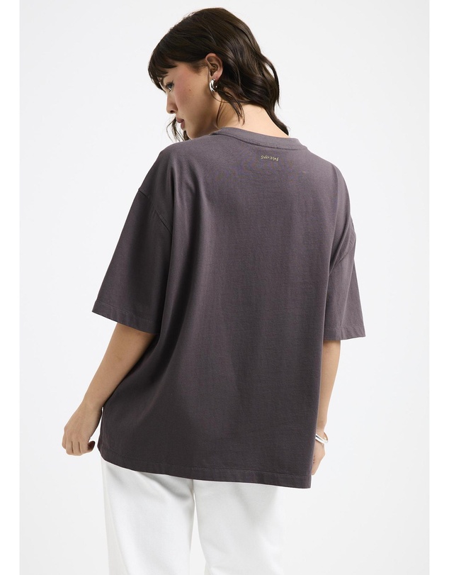 Subtitled - Hawaii Hibiscus Oversized T-Shirt