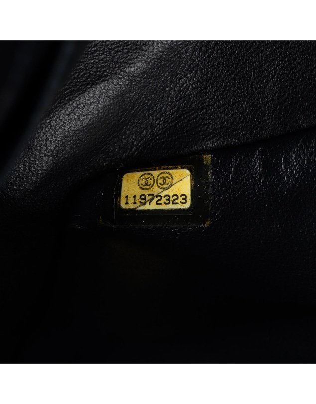 Pre-Loved by Azura Reborn - Pre-Loved chanel Striped Design Shoulder Bag with Chain Strap and Turn Lock Closure