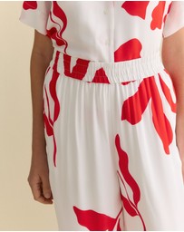 Trenery - Shadow Palm Draped Pull On Pant in Ivory