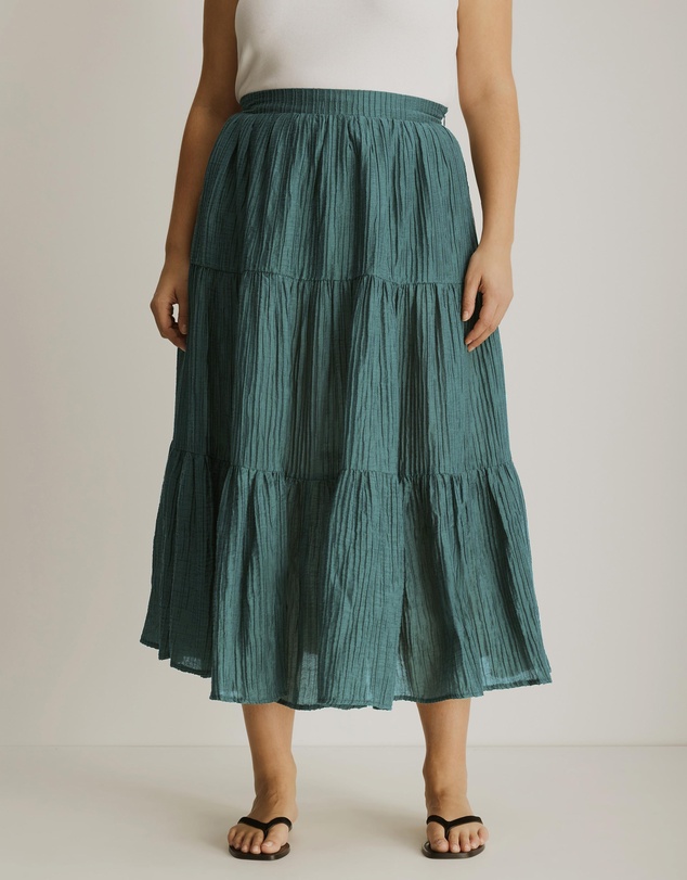 Atmos&Here Curvy - Clara Plisse Tiered Maxi Skirt