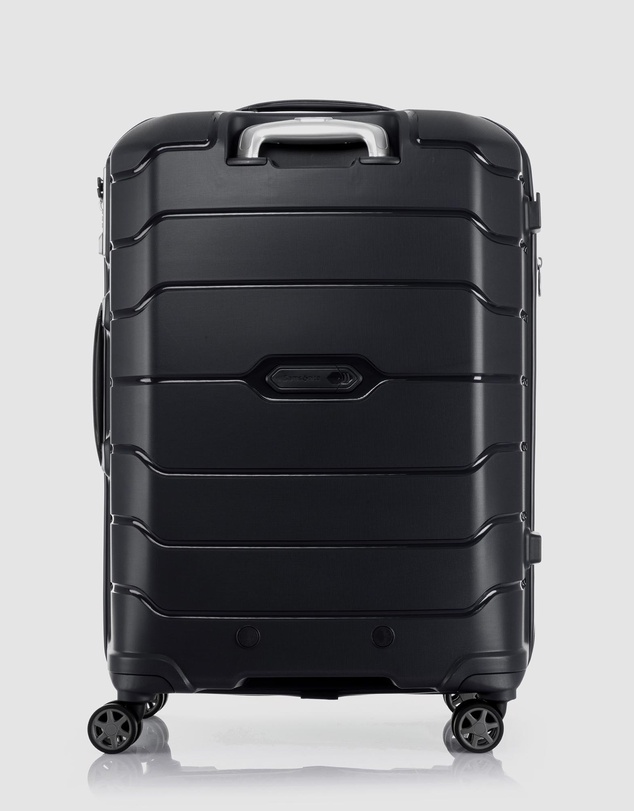 Samsonite - Oc2Lite 68cm Spinner Suitcase
