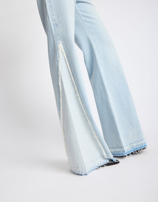ONE TEASPOON - Johnnies Low Waist Wide Leg Flared Denim Jeans - Cosmic Blue