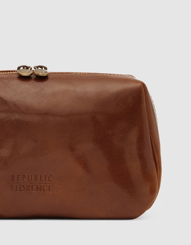Republic of Florence - The Otto Tan Leather Dopp Kit