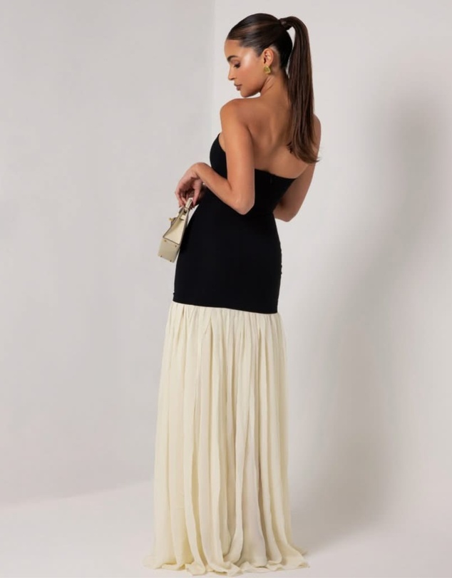 Heiress Beverly Hills - Strapless Chiffon Maxi Dress